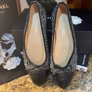 Chanel ballet flats no box